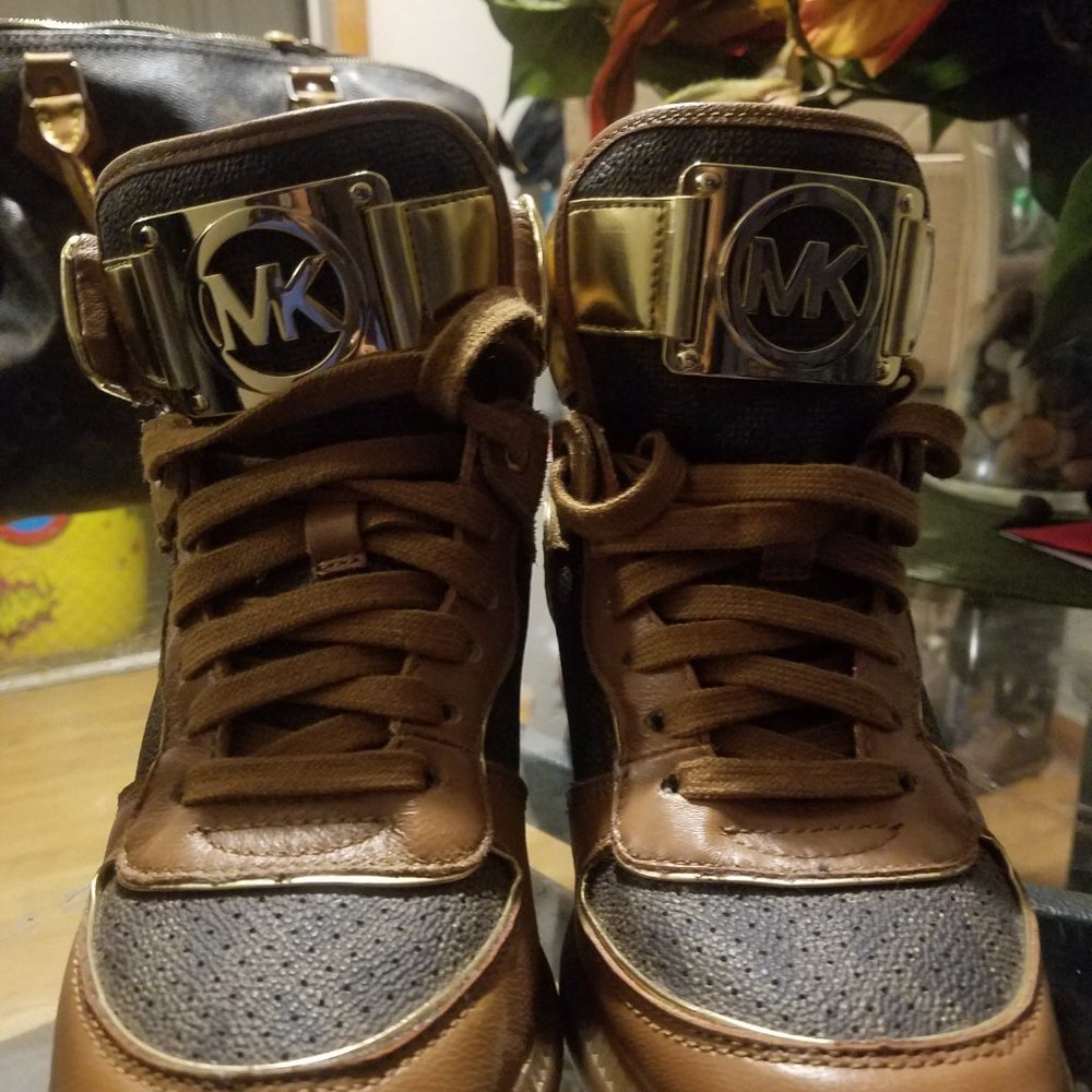Micheal Kors - Picture 4 of 5
